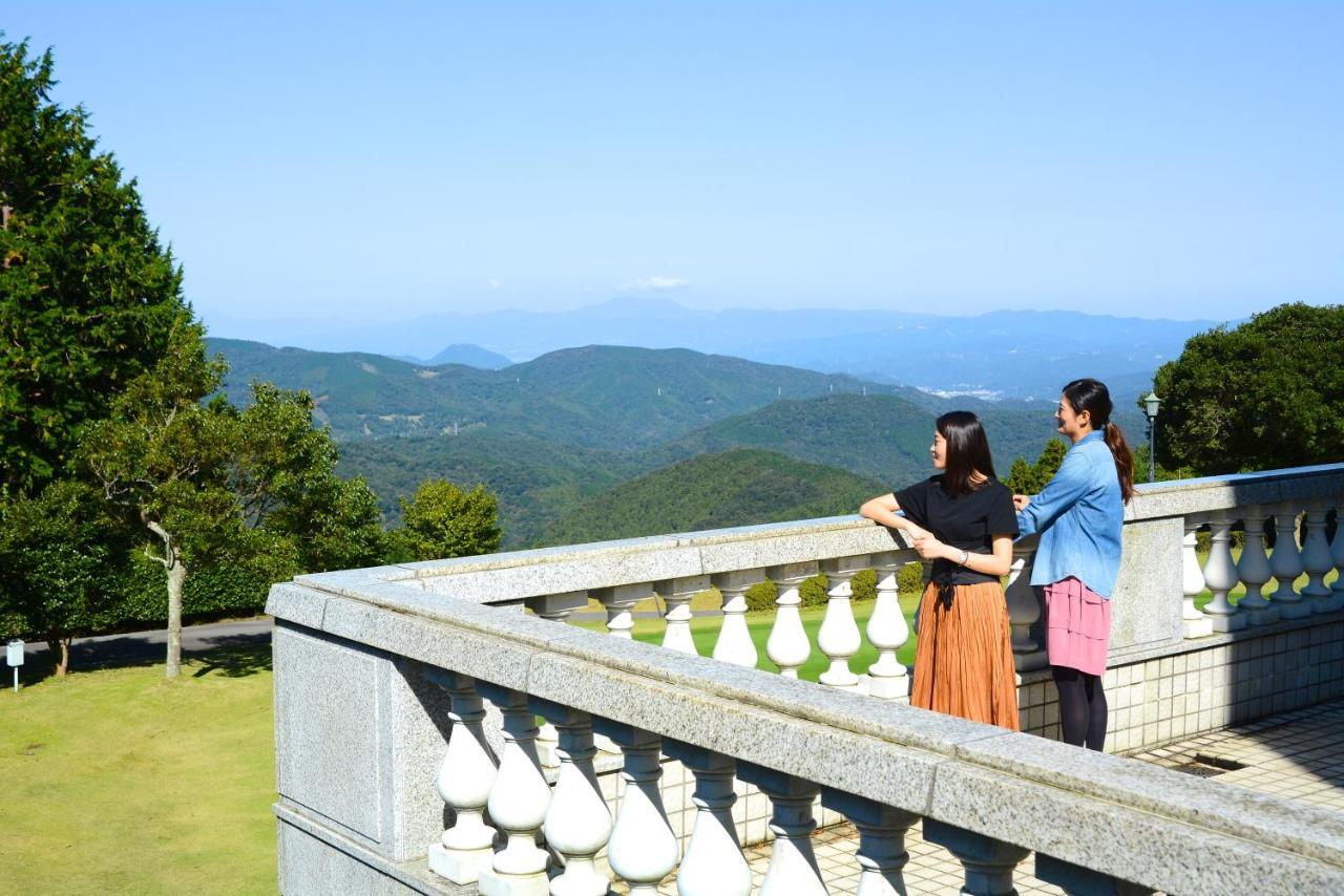 Yugashima Golf Club & Hotel Resort Izu  Exterior photo